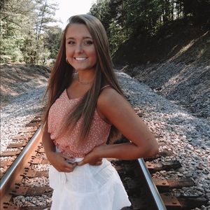 Meet your Posher, Carli